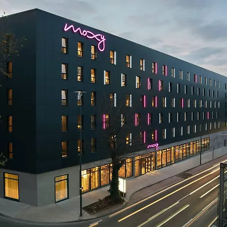 Moxy