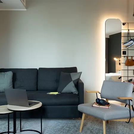 Szálloda Moxy 3*