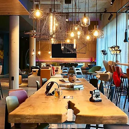 Hotel Moxy